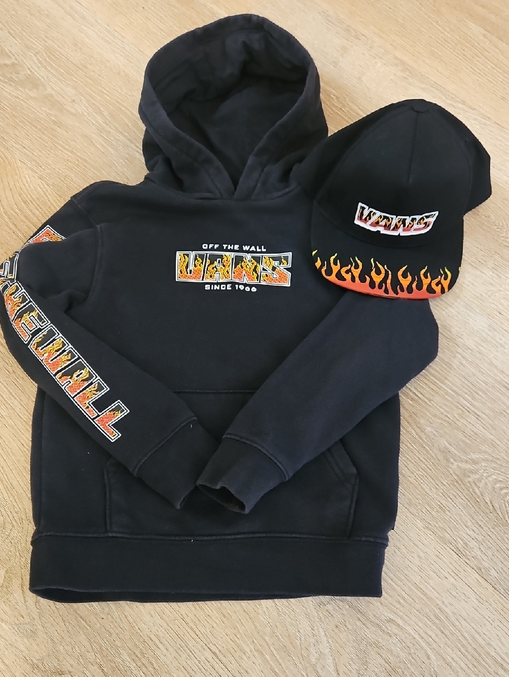 Vans  Hoodie Boys 5 & Up In Flames Youth Snapback